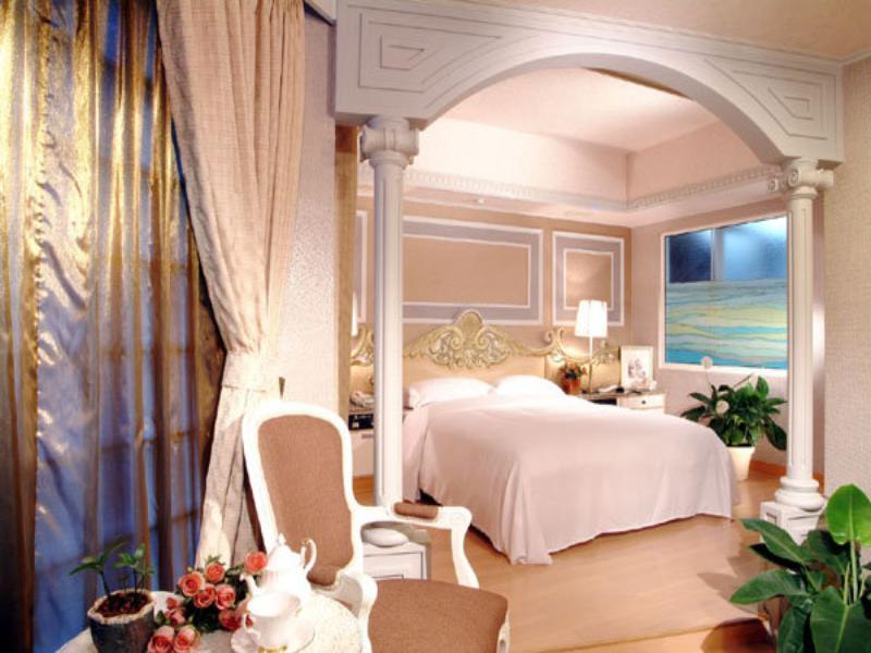 Katherine Plaza Hotel Kaohsiung Exteriör bild