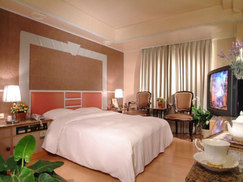 Katherine Plaza Hotel Kaohsiung Exteriör bild