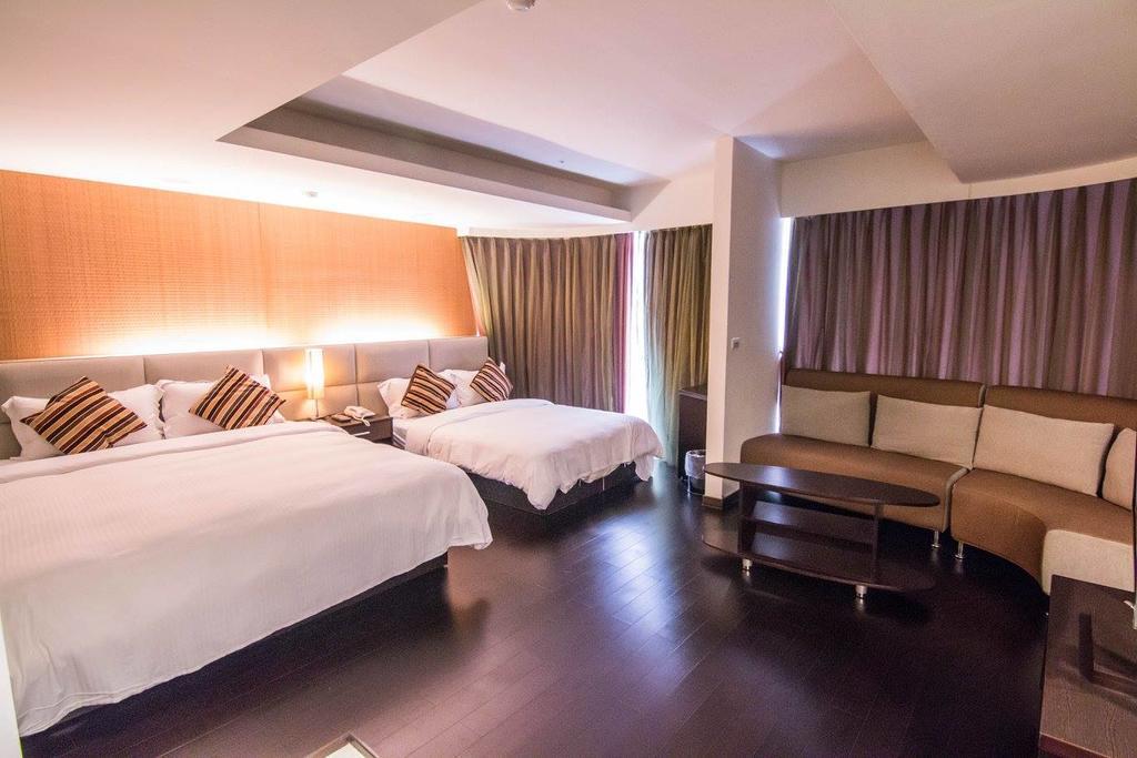Katherine Plaza Hotel Kaohsiung Exteriör bild